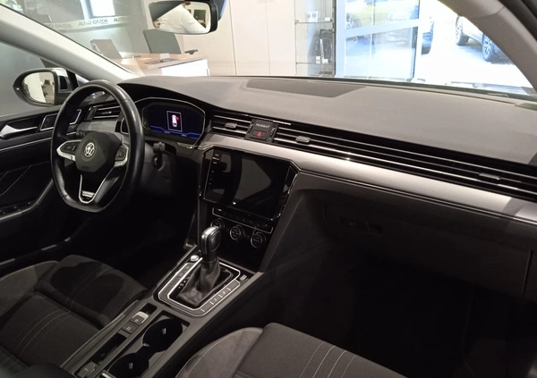 Volkswagen Passat cena 134900 przebieg: 126745, rok produkcji 2019 z Lubomierz małe 352